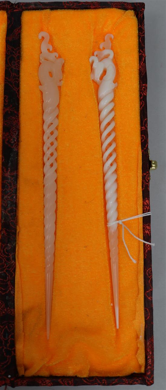 A pair of Chinese hardstone hairpins